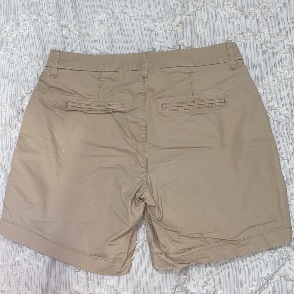 old navy khaki shorts - Picture 2 of 3